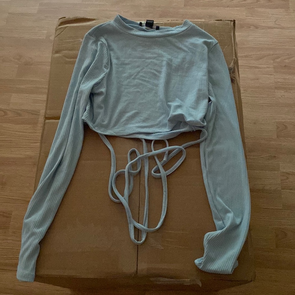 Long sleeve crop top